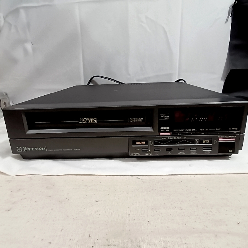 Emerson VCR Video Cassette Recorder 1987 Excellent Working Condition VCR755 VTG